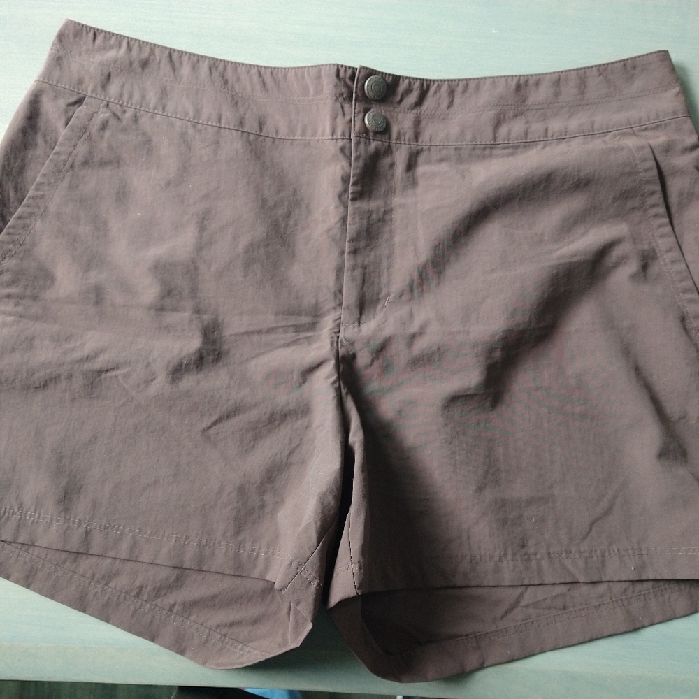NWT Eddie Bauer Brown Women's Shorts Size 10